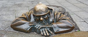  | 14 hombre trabajando o un Paparazzi , una misteriosa estatua Cumil_gerARTICULO PORTADA