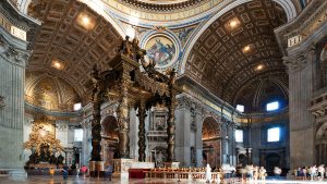  | Interior-de-la-Basílica-de-San-Pedro-Roma-Italia