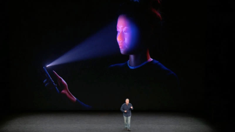 TECNOLOGÍA | EL IPHONE X ES LA MAYOR EVOLUCIÓN DEL MÓVIL EN SUS DIEZ AÑOS DE VIDA TECNOLOGÍA | EL IPHONE X ES LA MAYOR EVOLUCIÓN DEL MÓVIL EN SUS DIEZ AÑOS DE VIDA