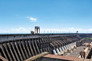  | 9 la inmensa represa de Itaipu, mega proyecto binacional entre Brasil y Paraguay SC_0363_ger