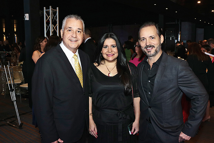 EMPRESARIALES EVENTOS ON THE SPOT  | La Revista Mundo Social galardonada en los Premios Panamá en Positivo
