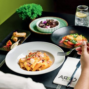  | ARRO BISTRO.indd