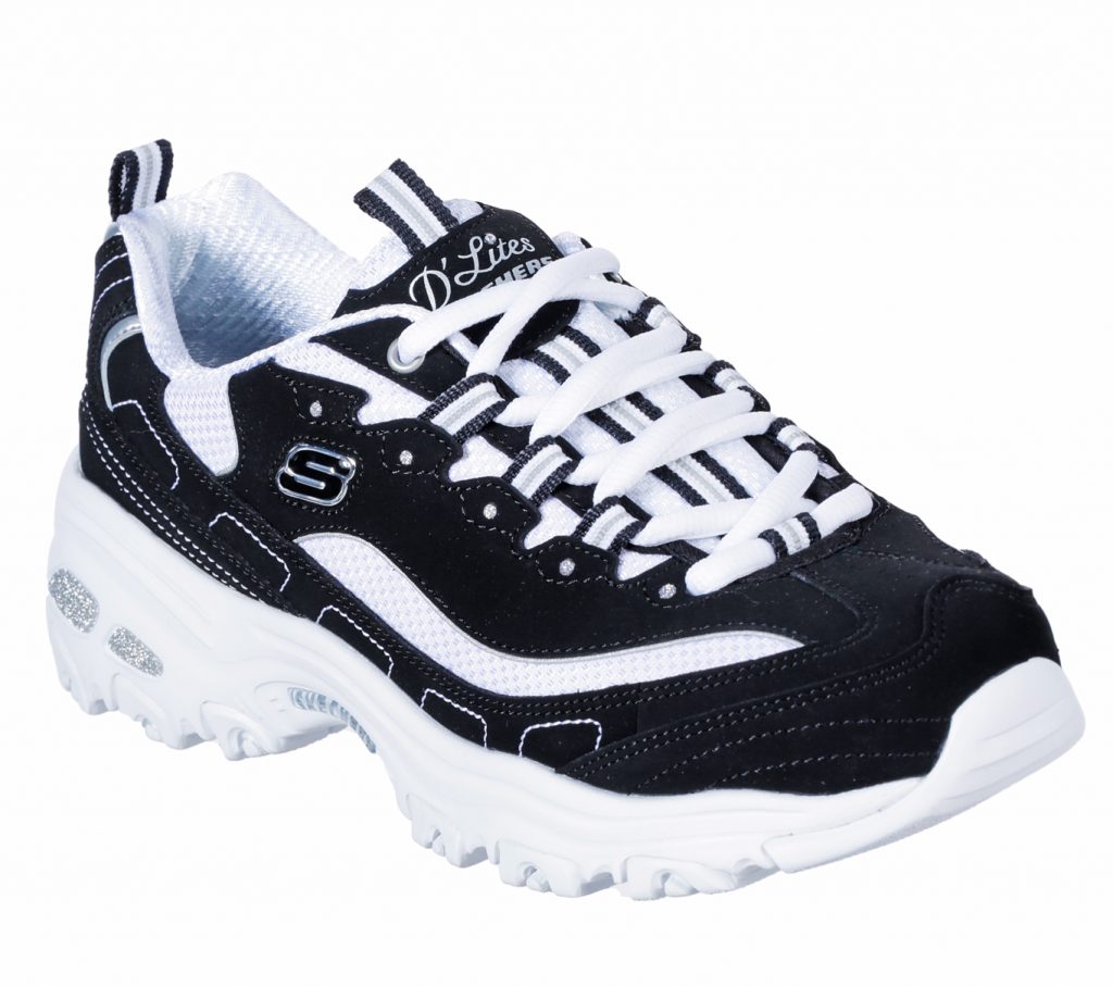 MODA  | MANTENTE EN TENDENCIA CON SKECHERS