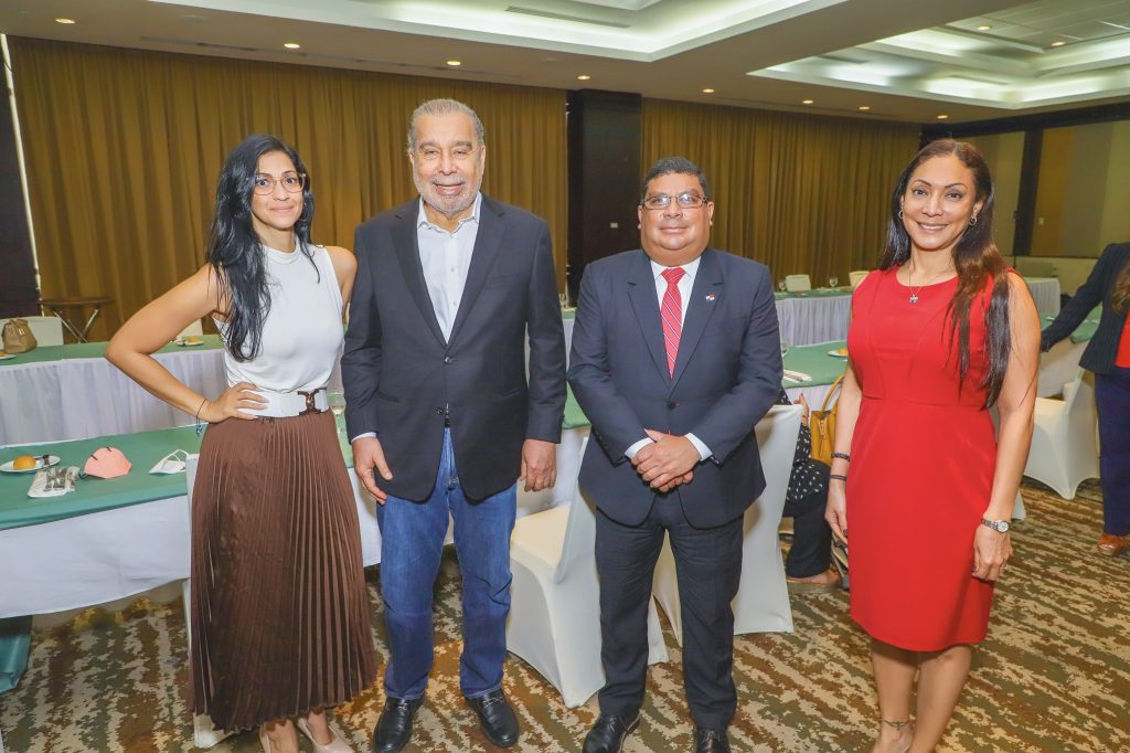 EMPRESARIALES EVENTOS  | ESSDRAS M. SUÁREZ EN PANAMÁ