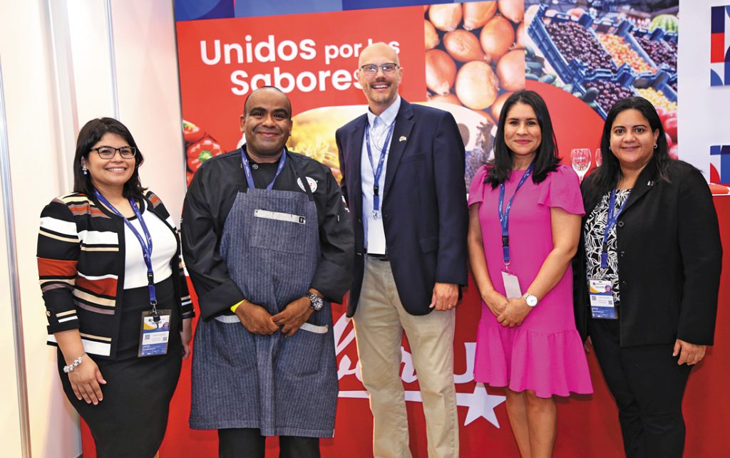 EMPRESARIALES EVENTOS  | VITRINA COMERCIAL EXPOCOMER 2022