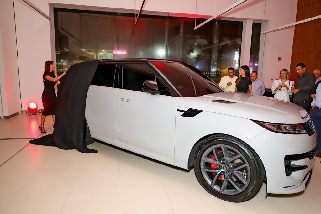 EMPRESARIALES EVENTOS  | Presentan Range Rover Sport