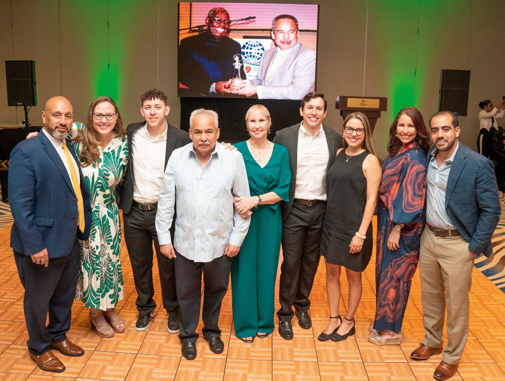 EMPRESARIALES EVENTOS  | CARRERA DE EXCELENCIA
