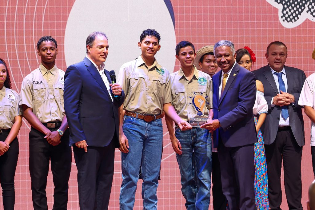 EMPRESARIALES EVENTOS  | UN IMPULSO AL EMPRENDIMIENTO JUVENIL EN PANAMÁ