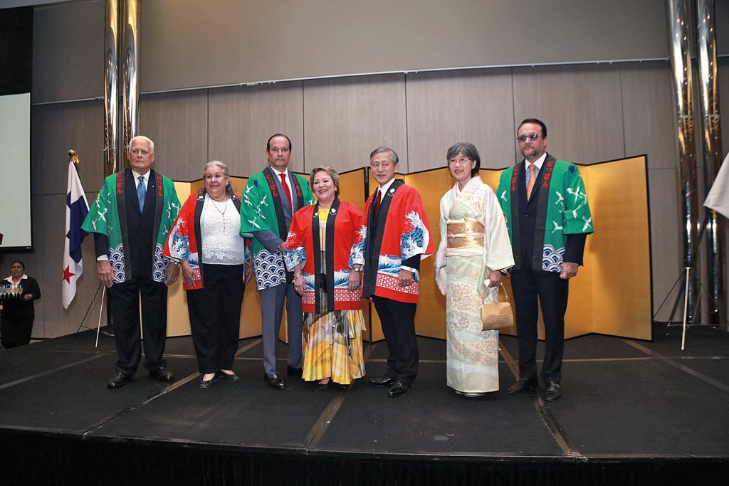 EMPRESARIALES EVENTOS  | CELEBRAN NATALICIO DEL EMPERADOR