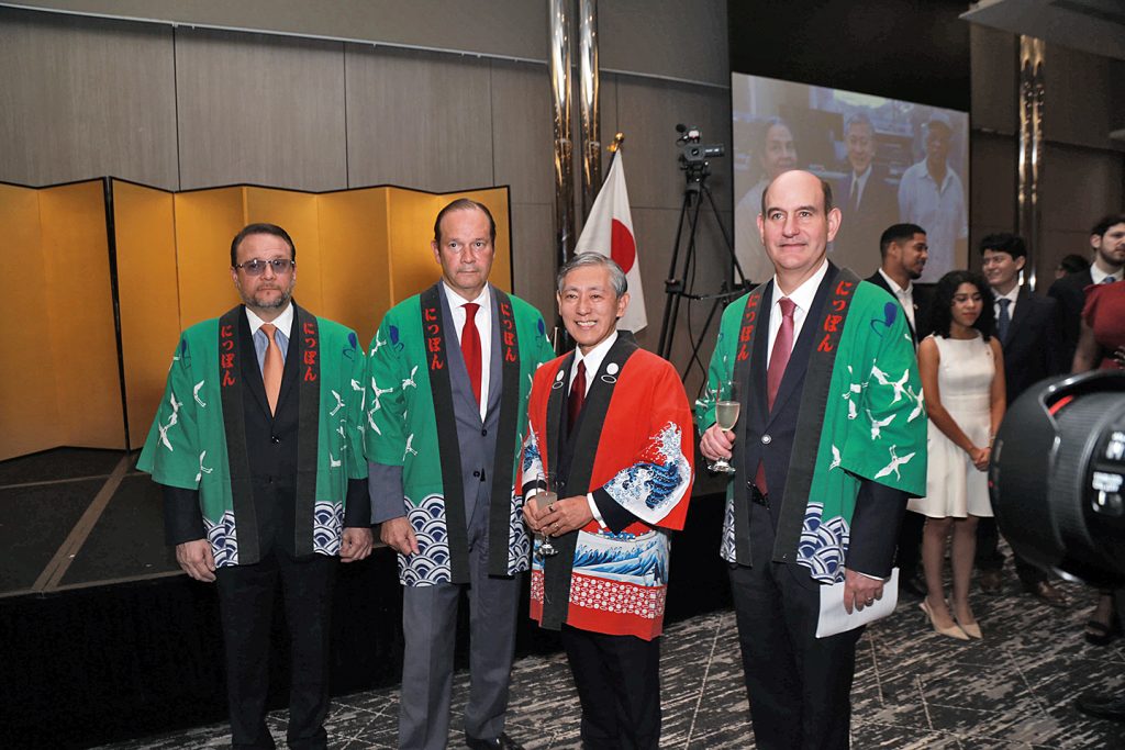 EMPRESARIALES EVENTOS  | CELEBRAN NATALICIO DEL EMPERADOR