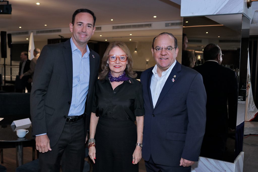 EMPRESARIALES EVENTOS  | LANZAMIENTO LITERARIO