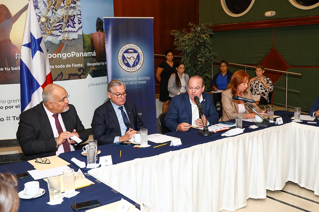 EMPRESARIALES EVENTOS  | Empresarios reciben a Contraloría