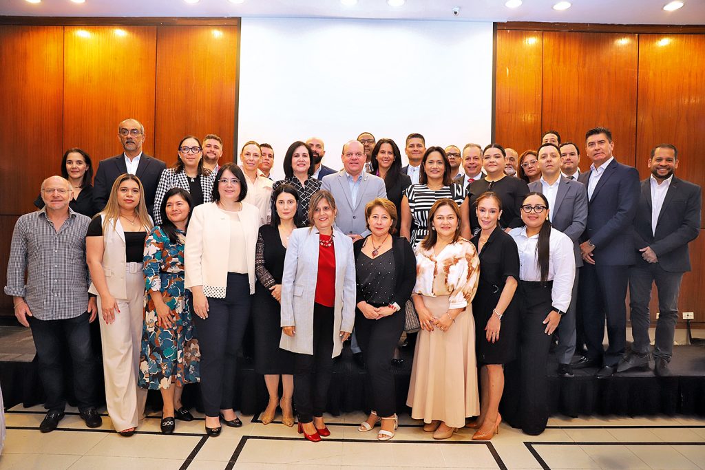 EMPRESARIALES EVENTOS  | Juramentan nuevas empresas en CCIAP