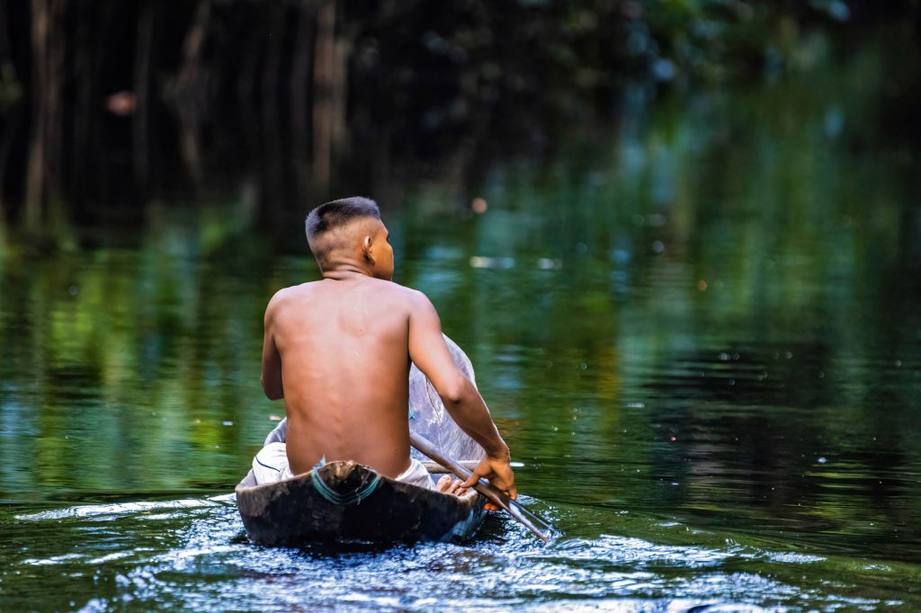 DESTINOS  | BAJO UN GRAN MANTO VERDE | AMAZONÍA PERUANA