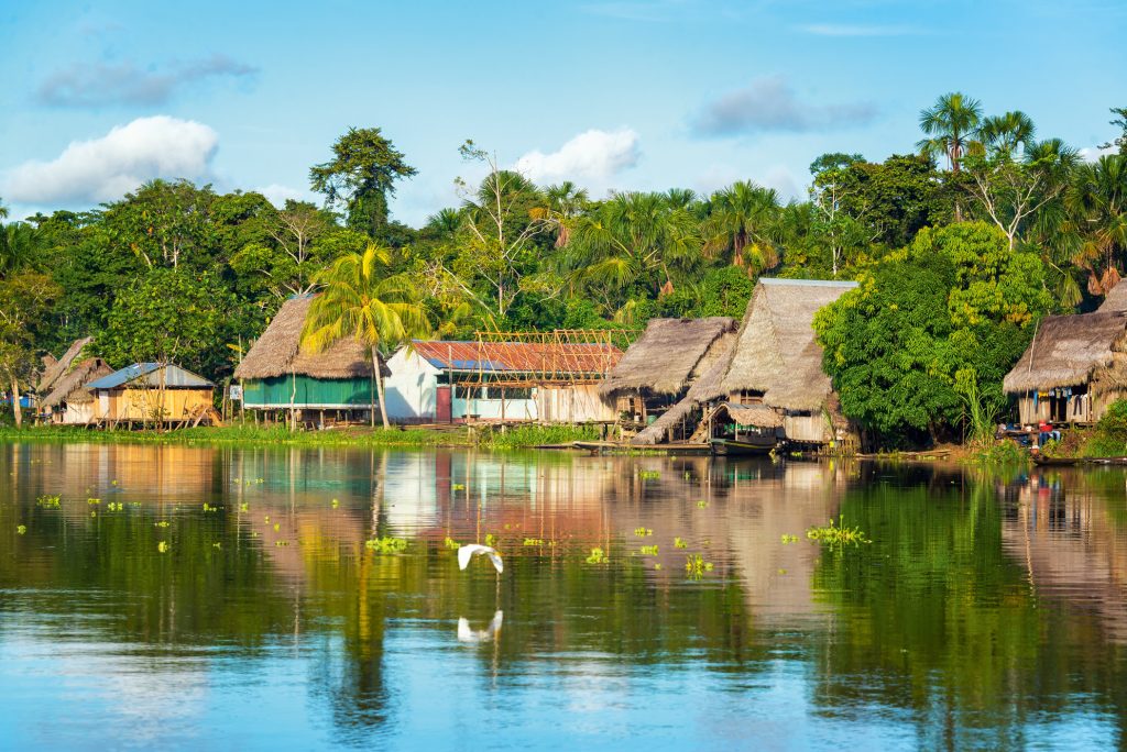 DESTINOS  | BAJO UN GRAN MANTO VERDE | AMAZONÍA PERUANA