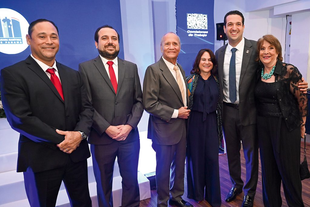 EMPRESARIALES | Celebran toma de posesión EMPRESARIALES | Celebran toma de posesión