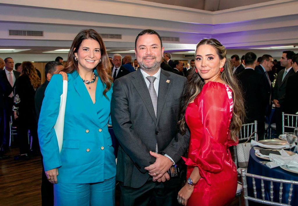 EMPRESARIALES  | Celebran toma de posesión