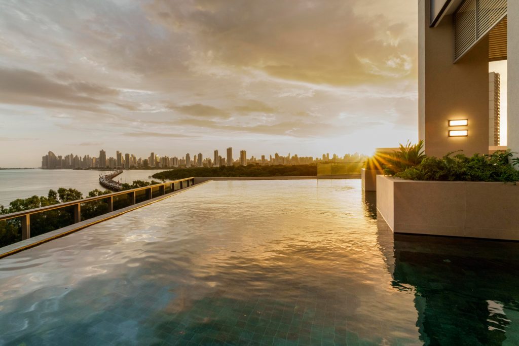 EMPRESARIALES  | EL ARTE DE VIVIR | UPPER EAST TOWER