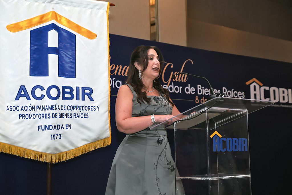 EMPRESARIALES EVENTOS  | ACOBIR realiza cena de gala benéfica