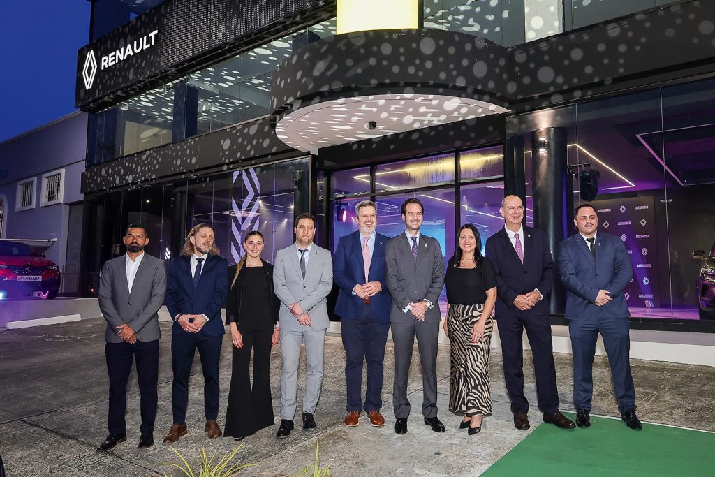 EMPRESARIALES EVENTOS  | RENAULT REGRESA A PANAMÁ CON MODERNO CONCESIONARIO EN COSTA DEL ESTE