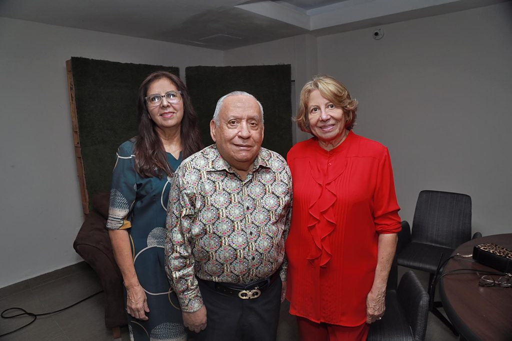 EVENTOS  | Azael Pitti presentó su primer libro