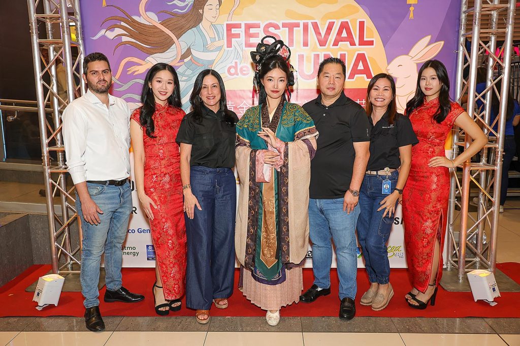 BLINK EVENTOS | ÉXITO MÁGICO DEL FESTIVAL DE LA LUNA BLINK EVENTOS | ÉXITO MÁGICO DEL FESTIVAL DE LA LUNA