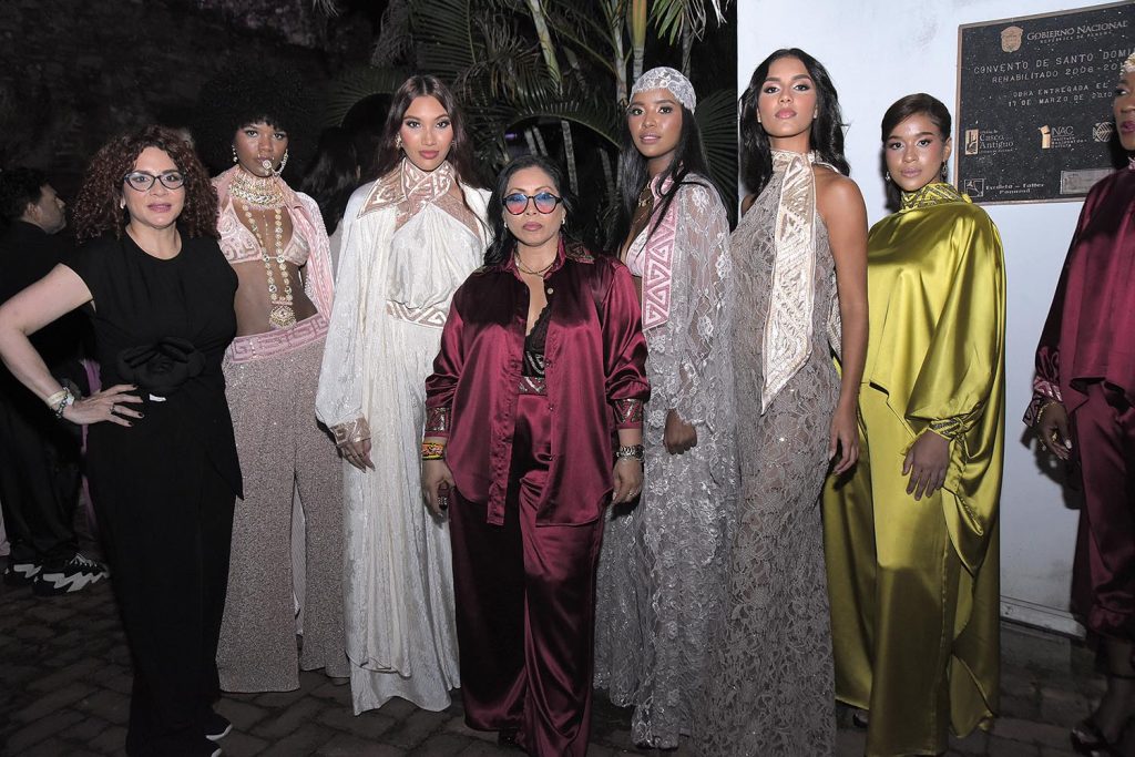 BLINK EVENTOS | Fashion Show Runway Nativo BLINK EVENTOS | Fashion Show Runway Nativo