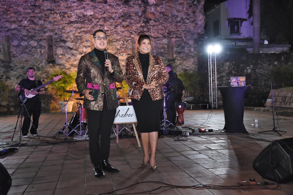 BLINK EVENTOS | Fashion Show Runway Nativo BLINK EVENTOS | Fashion Show Runway Nativo