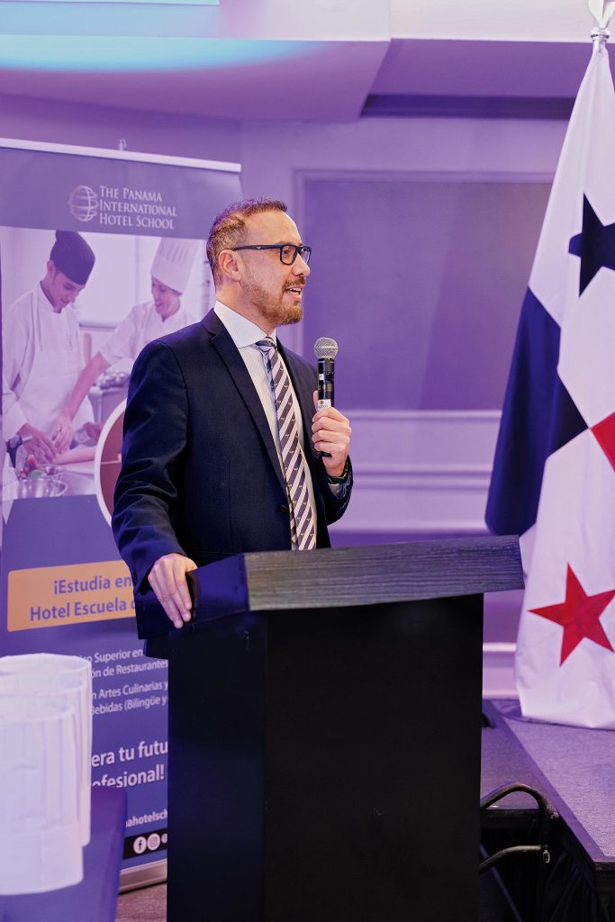 EVENTOS  | THE PANAMA INTERNATIONAL HOTEL SCHOOL CELEBRA LA PROMOCIÓN NO. 21