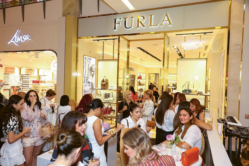 BLINK EVENTOS | ELEGANCIA OTOÑAL COLECCIÓN FALL WINTER 2025 BLINK EVENTOS | ELEGANCIA OTOÑAL COLECCIÓN FALL WINTER 2025