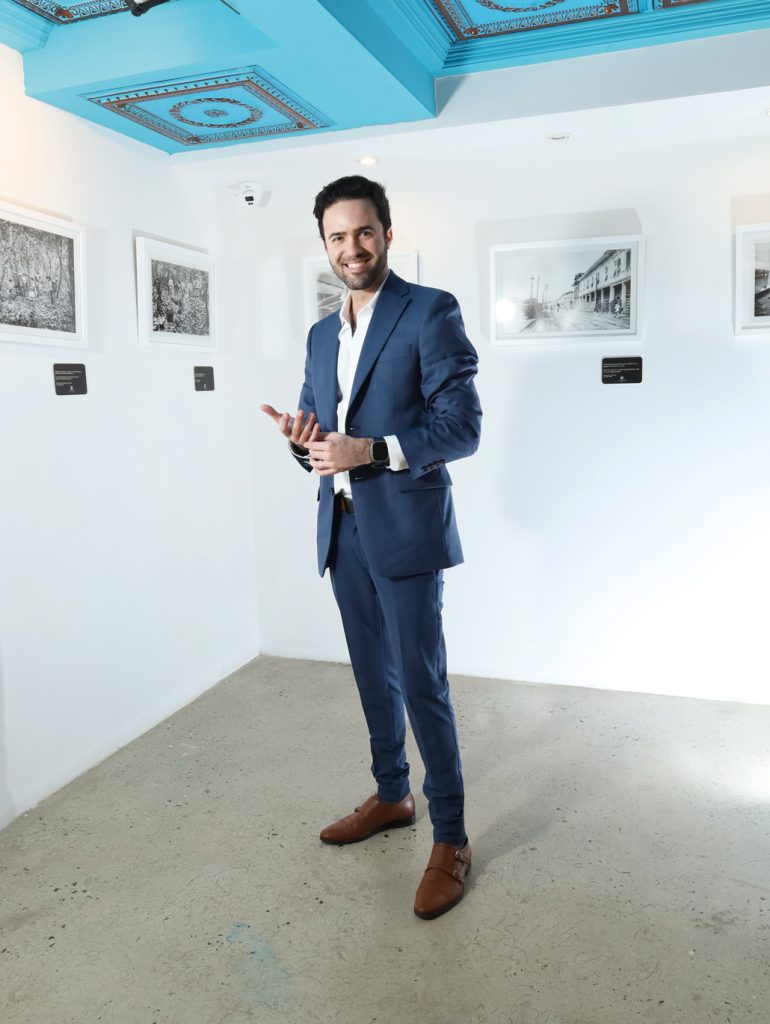 OUTFIT | BENJAMÍN EISENMAN ILUSIONISTA Y MENTALISTA OUTFIT | BENJAMÍN EISENMAN ILUSIONISTA Y MENTALISTA