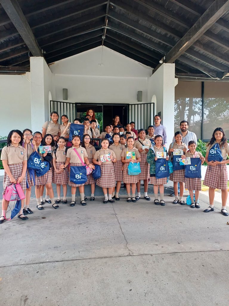 EVENTOS  | LOS VOLUNTARIADOS DE BI BANK BENEFICIAN A 1,500 ESTUDIANTES