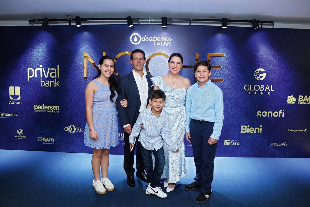 EMPRESARIALES | DiabetesLATAM celebró La Noche Azul 2025 EMPRESARIALES | DiabetesLATAM celebró La Noche Azul 2025