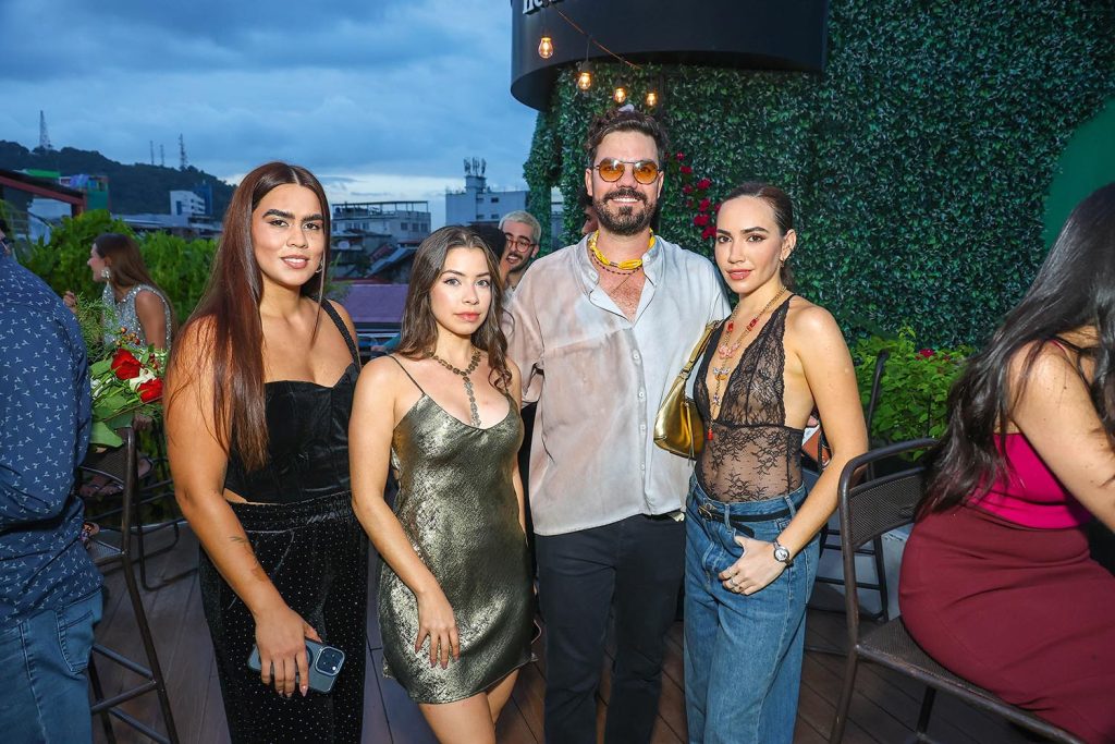 EMPRESARIALES  | BRINDIS POR UN NUEVO AÑO