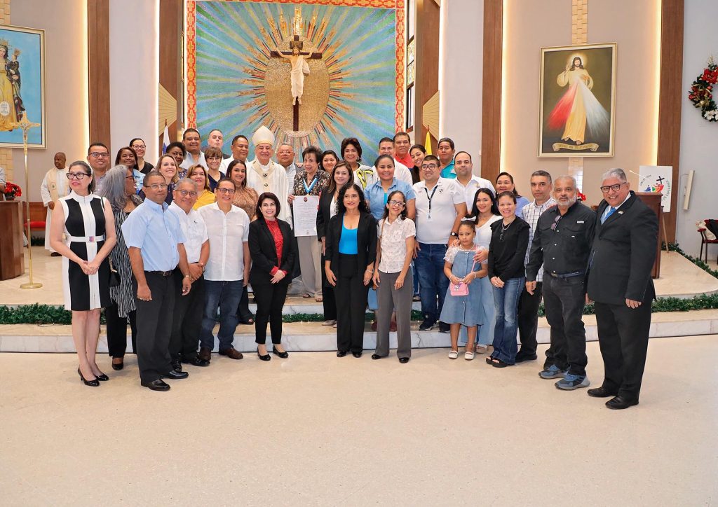 CULTURALES | Iglesia reconoce a Luz María Noli CULTURALES | Iglesia reconoce a Luz María Noli