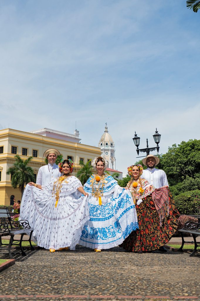 PORTADA  | Bi Bank, en sus 10 años rinde homenaje a la cultura
