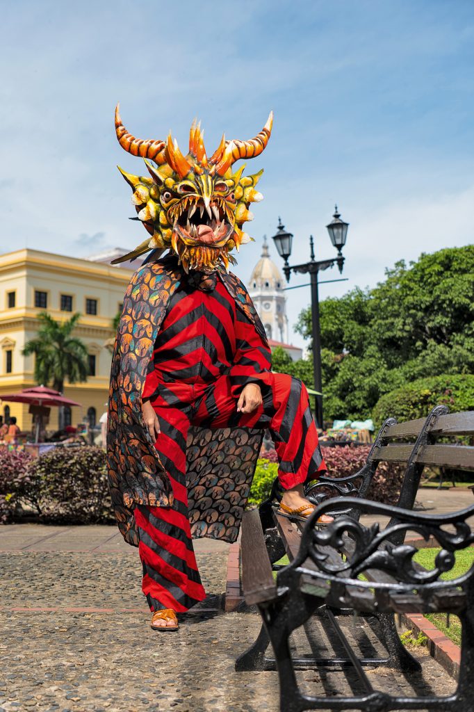 PORTADA  | Bi Bank, en sus 10 años rinde homenaje a la cultura