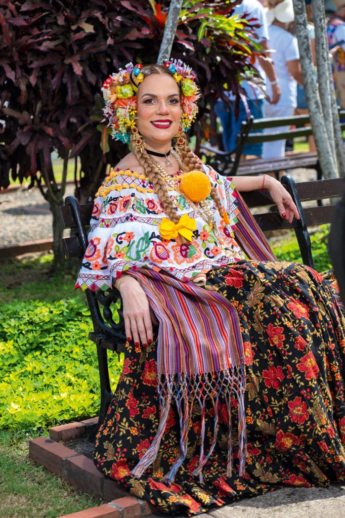 PORTADA  | Bi Bank, en sus 10 años rinde homenaje a la cultura