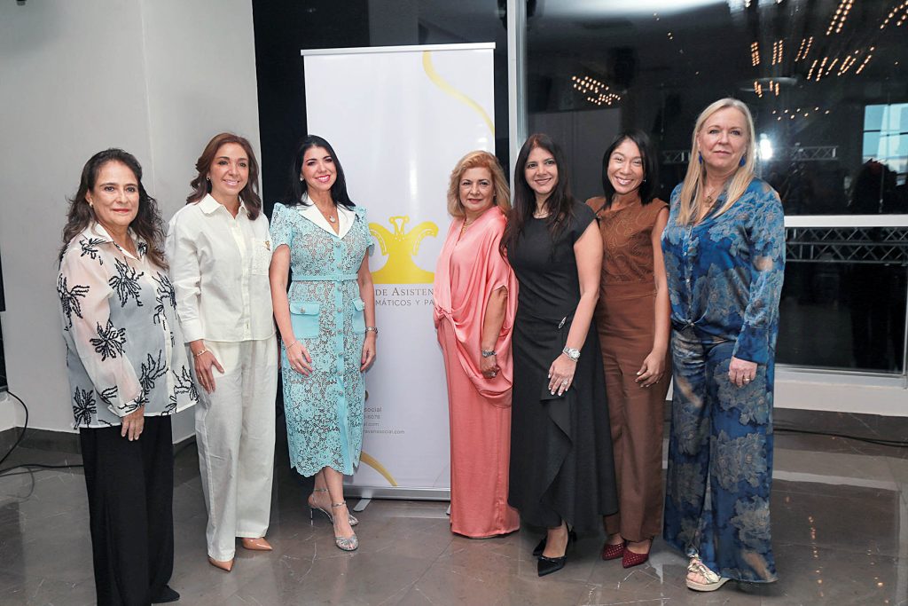 EMPRESARIALES EVENTOS  | Juramentan nueva directiva