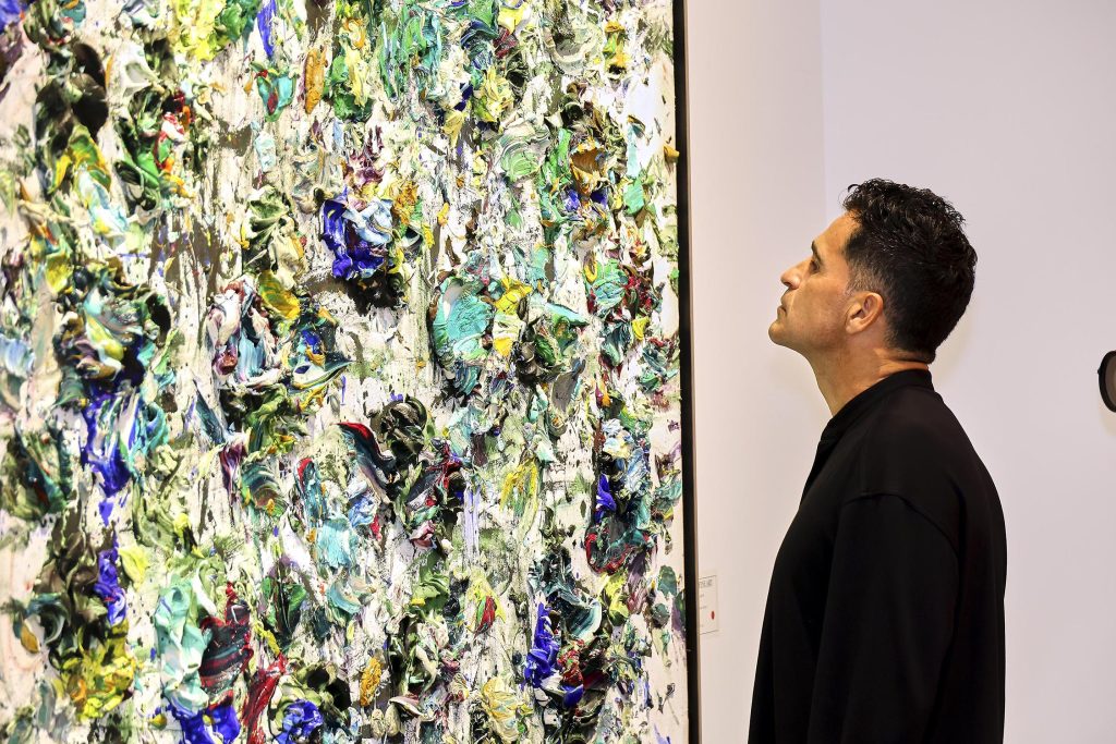 EVENTOS  | Paisajes y bailes: la nueva serie de Ismael Lagares llega a Panamá