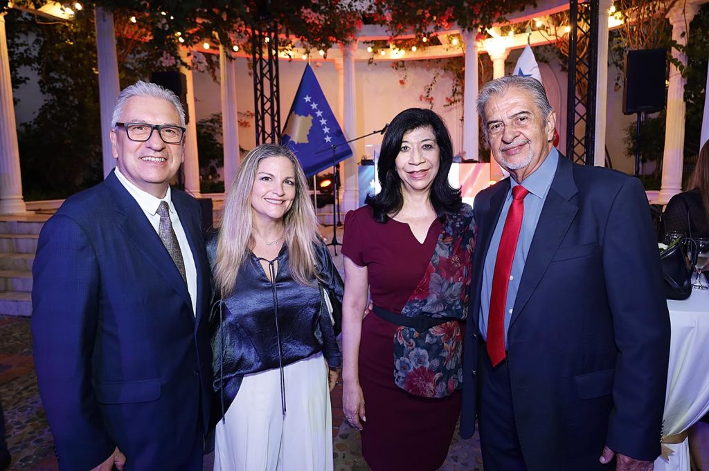 EMPRESARIALES  | Diplomacia y hermandad | KOSOVO