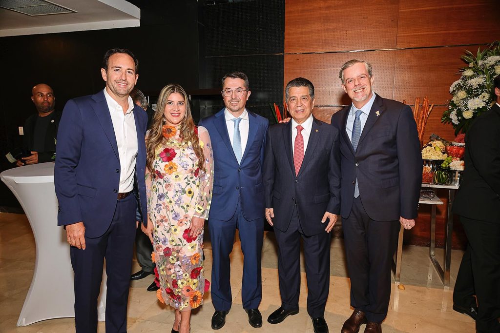 EMPRESARIALES | Liderazgo con dirección EMPRESARIALES | Liderazgo con dirección