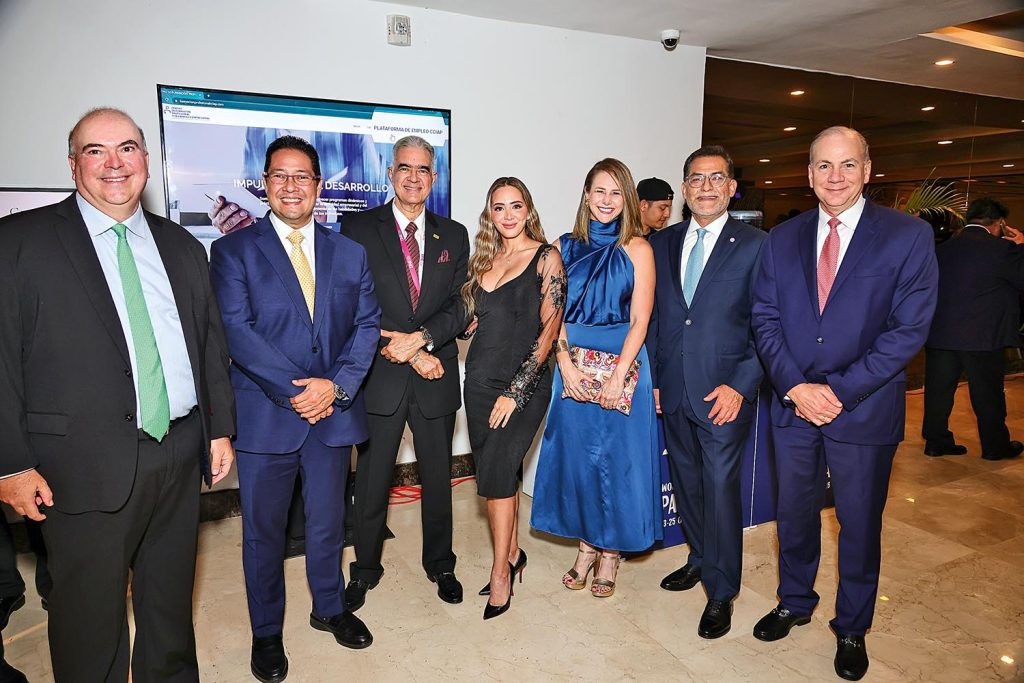 EMPRESARIALES | Liderazgo con dirección EMPRESARIALES | Liderazgo con dirección