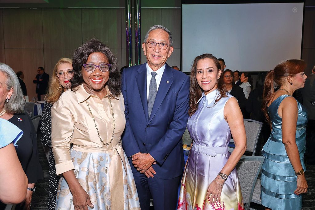 EMPRESARIALES | Liderazgo con dirección EMPRESARIALES | Liderazgo con dirección