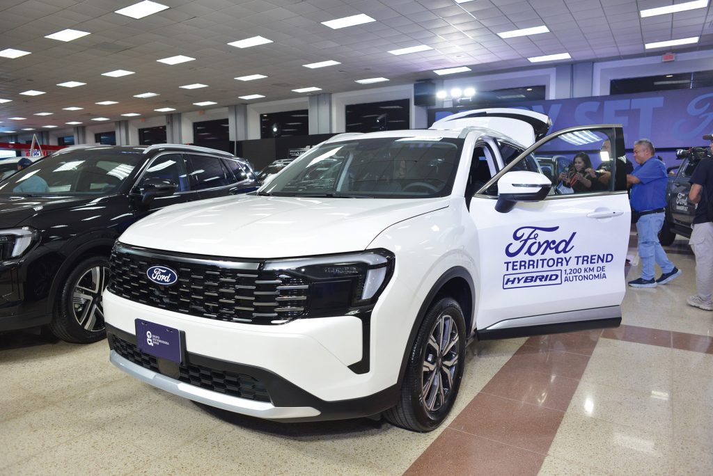 EMPRESARIALES  | EVOLUCIÓN CON NUEVA versión hibrida | Ford