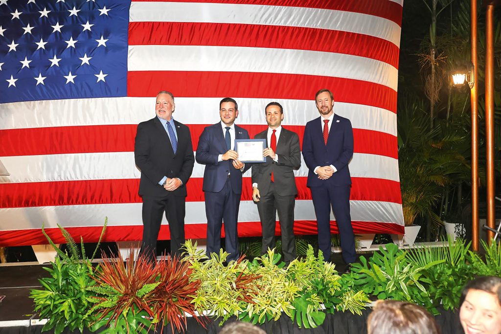 EMPRESARIALES  | Sólidos vínculos