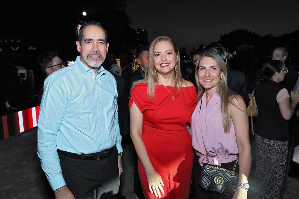 EMPRESARIALES  | NUEVA RAV4: INNOVACIÓN, TECNOLOGÍA Y DESEMPEÑO