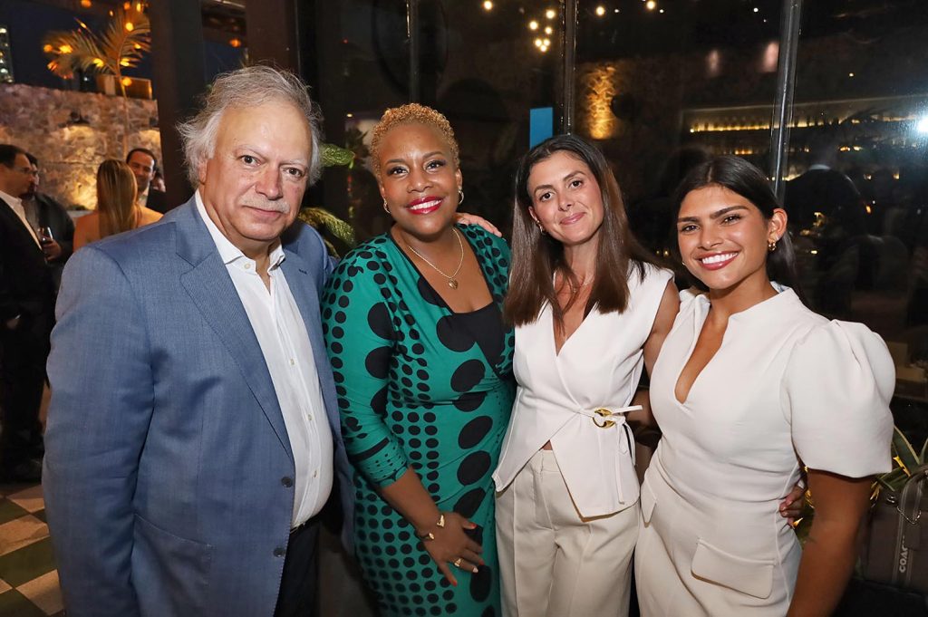 EMPRESARIALES  | HUNTER DOUGLAS: DISEÑO QUE CONECTA