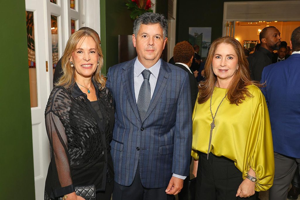 EMPRESARIALES  | Sólidos vínculos