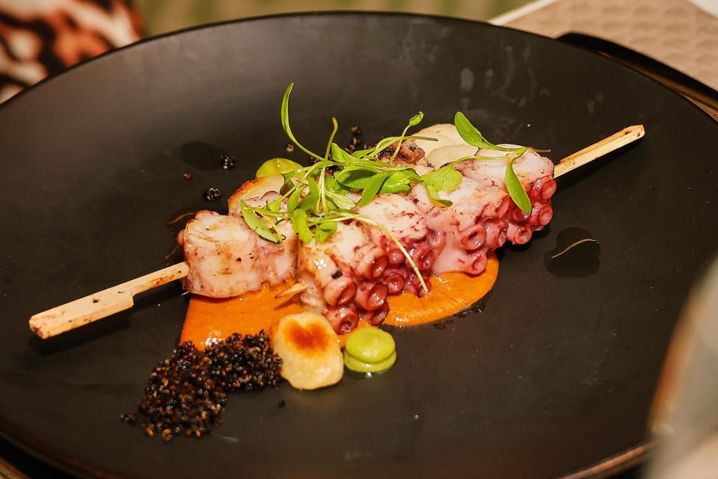 SOCIALES  | “NOCHES DE MERCAO”, NUEVA experiencia gastronómica